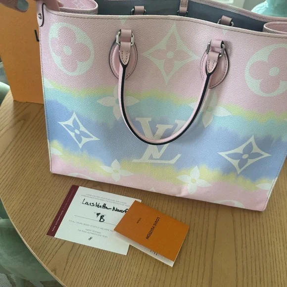 Louis Vuitton Neverfull Pastel - Picture 2 of 9